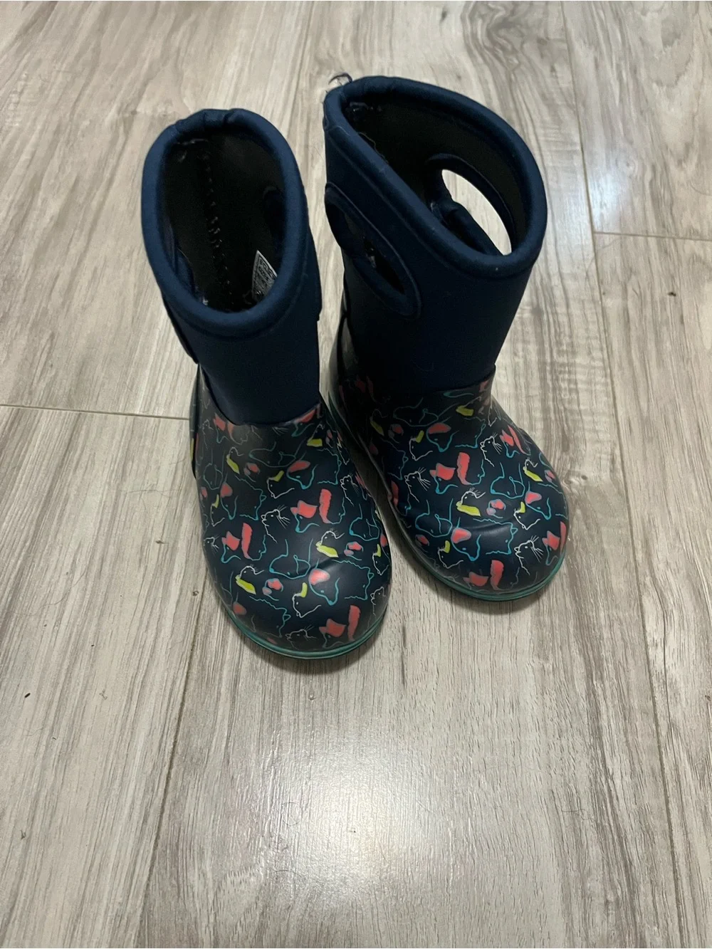 Bogs Navy Rain Boots with Multicolor Heart Pattern